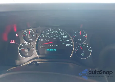 2014 Chevrolet Express 2500 Work Van z USA, uszkodzony, nr VIN 1GCWGFCAXE1205923